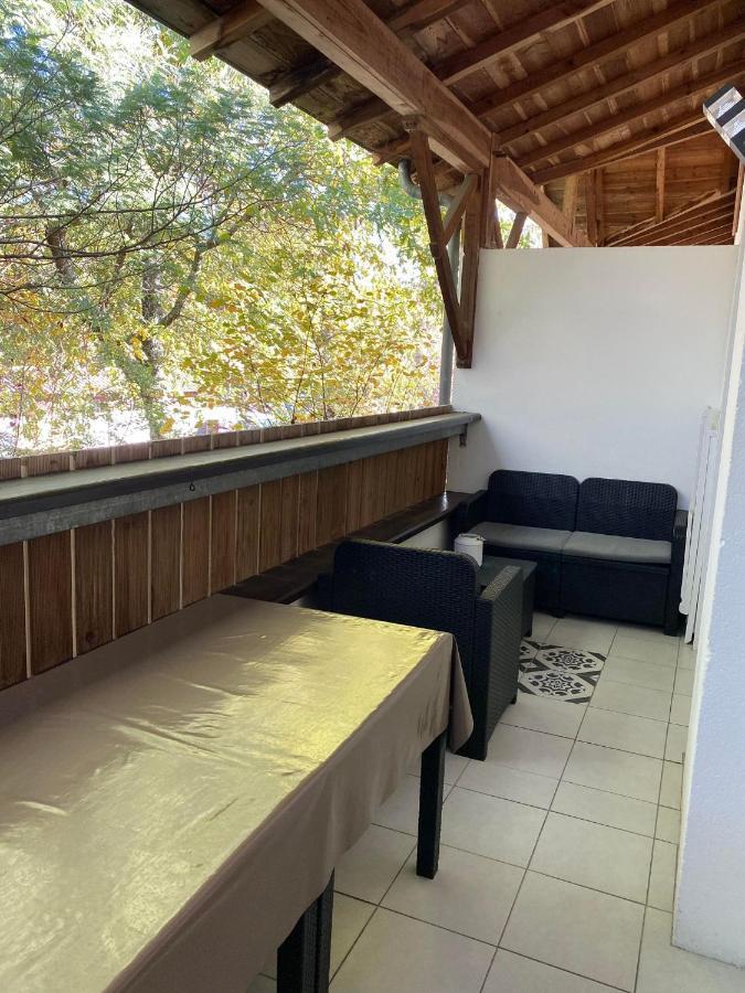 Appartement Cosy - Les Ecureuils Ares Ngoại thất bức ảnh
